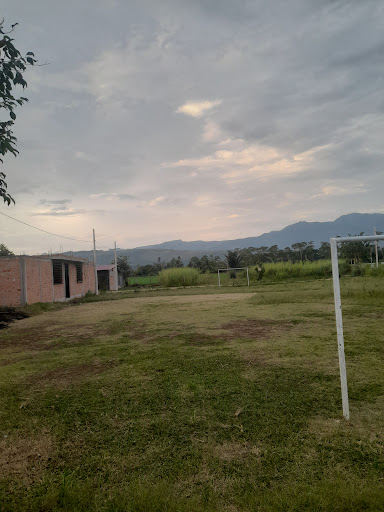 Campo Deportivo Agua