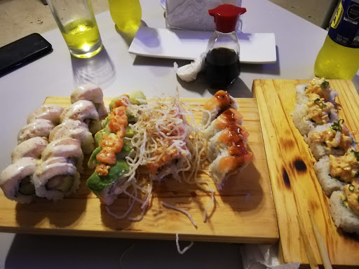 Sashimi Sushi Bar